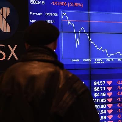 Australian shares creep lower as tech stocks tumble
