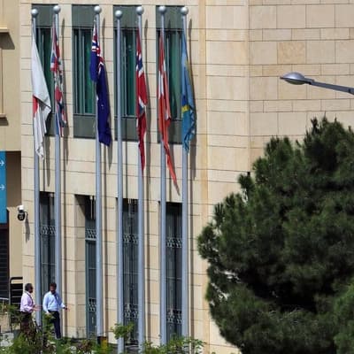 Aust diplomats' families told to leave Israel, Lebanon