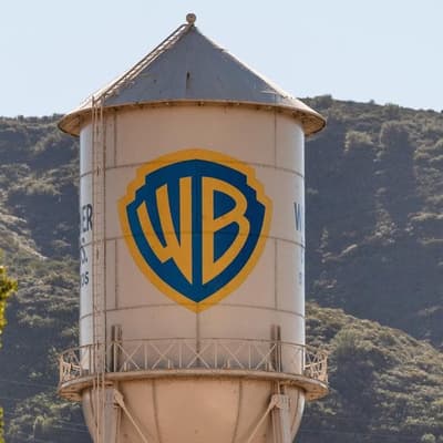 Warner Bros signs $US110 billion deal with Paramount