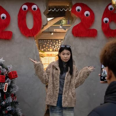 China poised to trim growth ambitions in five-year plan