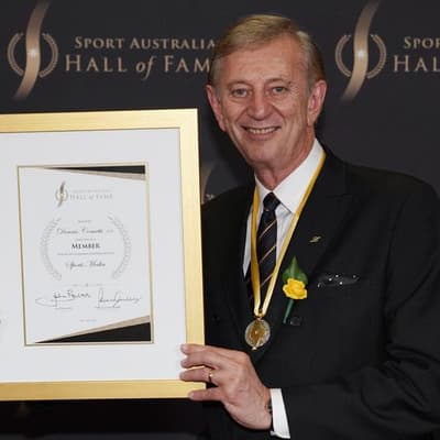 Tributes flow after final call for king of one-liners