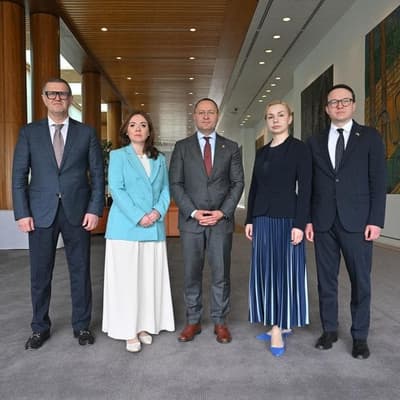 Ukraine MPs urge Australian help for rebuilding efforts