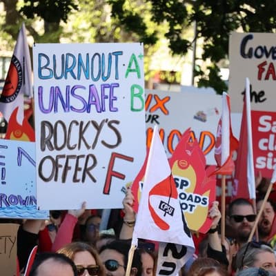 Angry teachers to boycott NAPLAN as pay stoush heats up