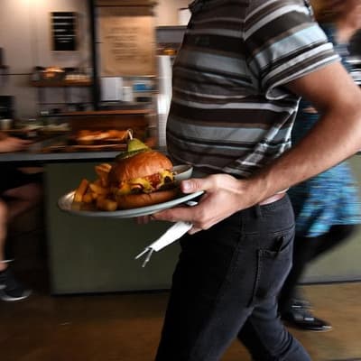 Unions demand an extra week of annual leave for workers