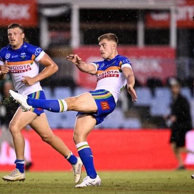 Stuart backs 'courageous' Sanders ahead of Manly test