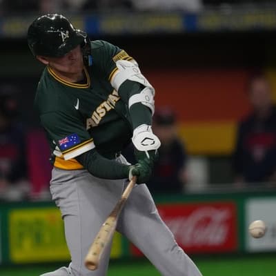 Aussies bounce Czechs, stay perfect at Baseball Classic