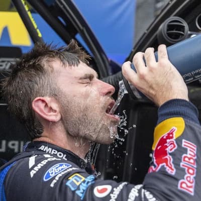 Feeney retakes title lead in dramatic Supercars race