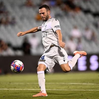 Mata magic not enough as Victory implode in Sydney draw