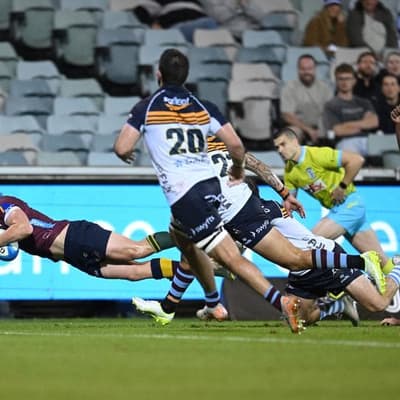 Gordon steals win as Reds overcome Brumbies in thriller