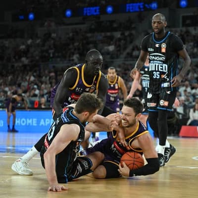 No concussion fears for Kings' Matthew Dellavedova