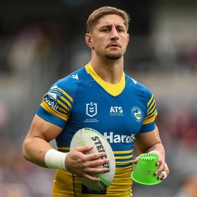 Lomax decides future with rugby deal, eyes World Cup