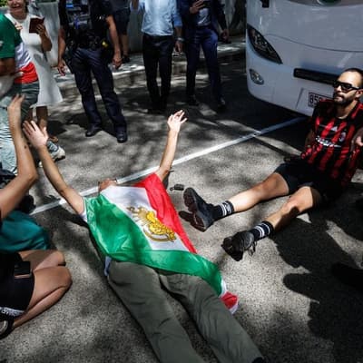 Open asylum offer as Iranian soccer players leave hotel