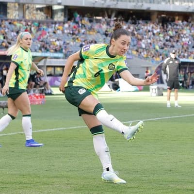 Pressure not a problem as Matildas brace for dark horse