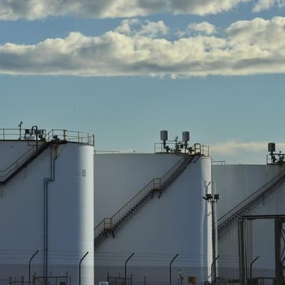 Aussie shares tumble as oil spikes after tankers struck