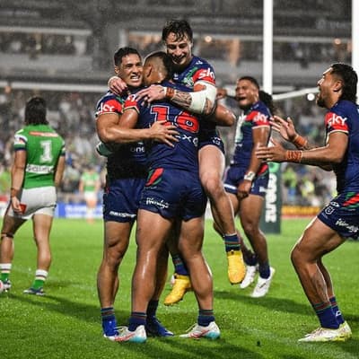 Warriors show wow-factor to stay perfect in NRL