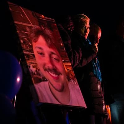 'Real hero': mourners honour slain security guard