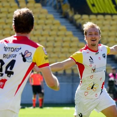 Phoenix keep season alive with Distance Derby ALM win