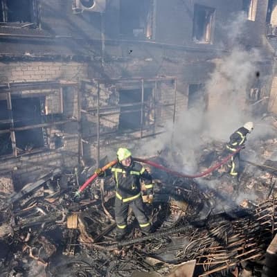 Six killed in Russian air attacks on Ukraine