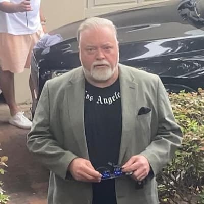 Radio silence for Sandilands as contract deadline looms