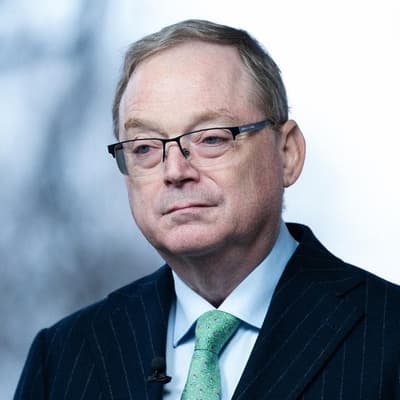 Tankers 'starting to dribble through' strait, US says