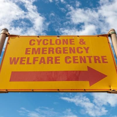 Biggest cyclone 'in living memory' set to impact coast