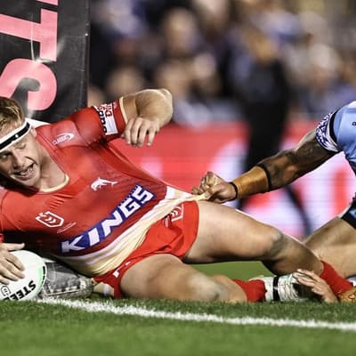 'Go mad': Plath's scary early ACL return lifts Dolphins