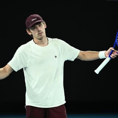 De Minaur falls to long-time nemesis at Miami Open