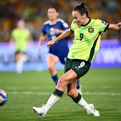 Matildas rally behind Foord as Kerr faces club limbo