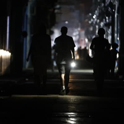 Cuba restores power to Havana after grid collapse
