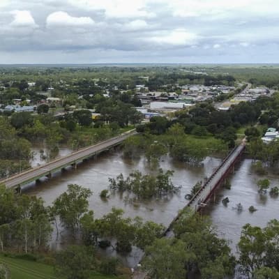 Town on high alert in cyclone's wake amid flood fears