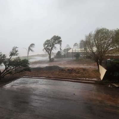 'Screaming winds': severe cyclone pummels holiday town