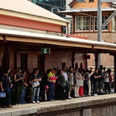 Fuel crisis drives Aussies to rethink how they travel