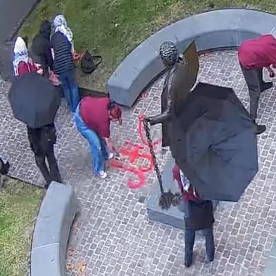 Group of women bailed after allegedly defacing statue