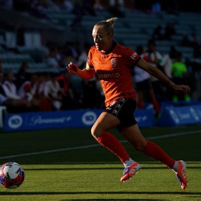 Roar close on ALW finals berth with big Perth win