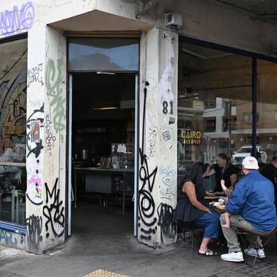 Newspaper apologises as takeaway-shop stunt resolved