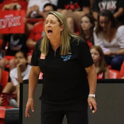 'Natural fit': Geelong sign championship-winning coach