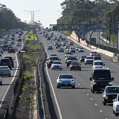 Electric car race speeds up as fuel crisis drags on