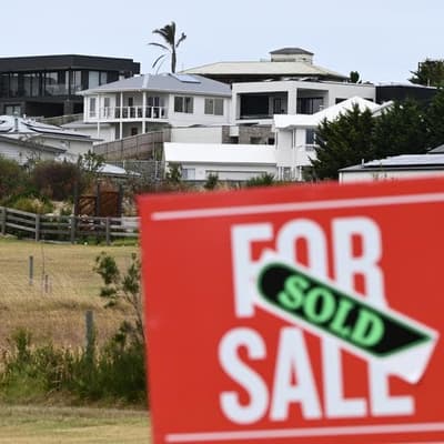 Major capital home prices slip in two-speed market