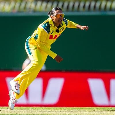 Molineux rested again as Australia sweep West Indies