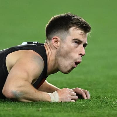 'Have a go': Winless Bombers urged to take on Bulldogs