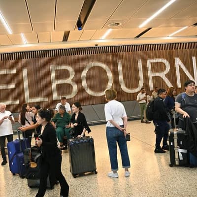 Accused murderer faces court after airport arrest