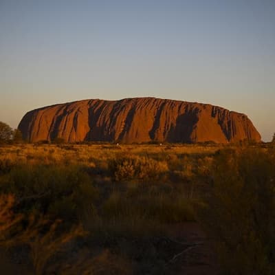 Earthquake rumbles outback, waking Uluru visitors