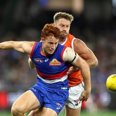 Richards leads Bulldogs inclusions for big Hawks clash