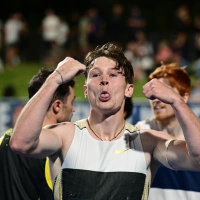 Kennedy sizzles with sub-10 run but Hull takes a tumble