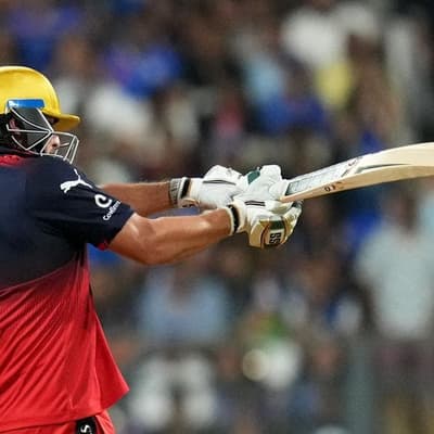 Dynamite David explodes to blast out another IPL win
