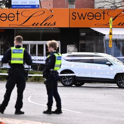 Duo face trial for 'planned underworld hit' at cafe