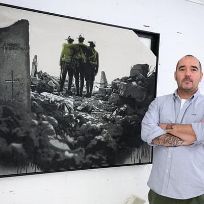 Stencil artist grieves ANZAC graves destroyed in Gaza