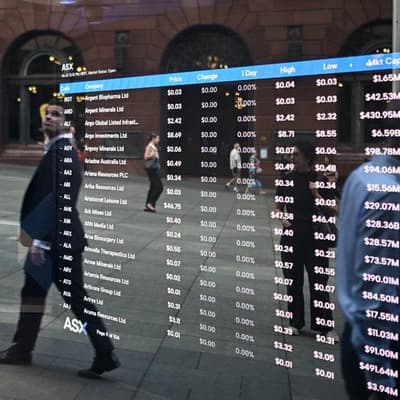 Aussie hits four-year high as banks, miners drag shares