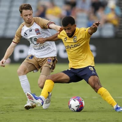 Mariners star declares for Arnold's Iraq World Cup push