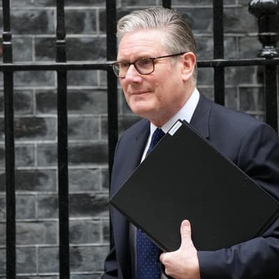 Starmer under pressure over Mandelson vetting scandal